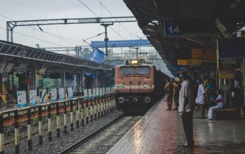 A train approaching a station